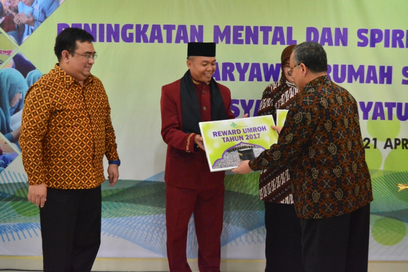 Peningkatan Mental dan Spiritual Karyawan _17