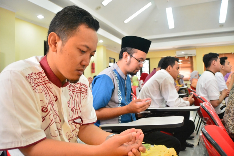 Peningkatan Mental dan Spiritual Karyawan _23