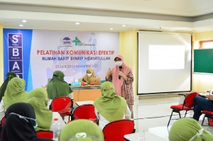 PELATIHAN KOMUNIKASI EFEKTIF RS SYARIF HIDAYATULLAH TAHUN 2021
